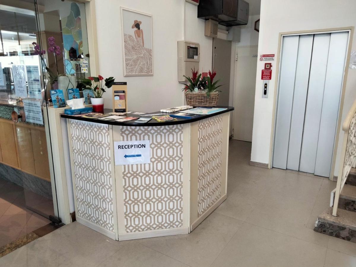 Hotel Stiefel Lignano Sabbiadoro Eksteriør billede